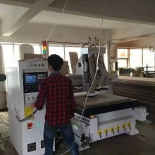 创新引领，精工智造 东莞福顺五金机械厂专业打造钟表拉枝料自动开料解决方案